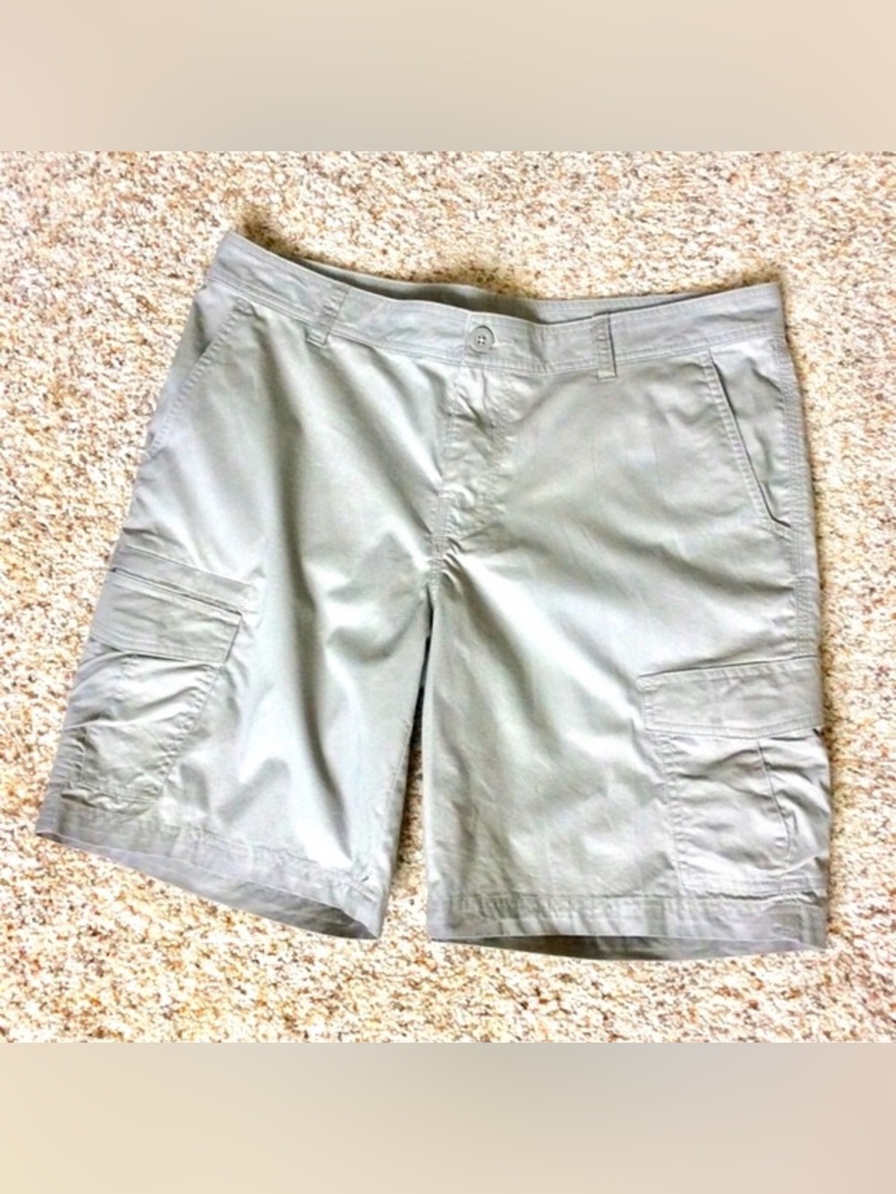 EUC Columbia Khaki Cargo Activewear Workwear Hike Camp Shorts Sz 36/10”